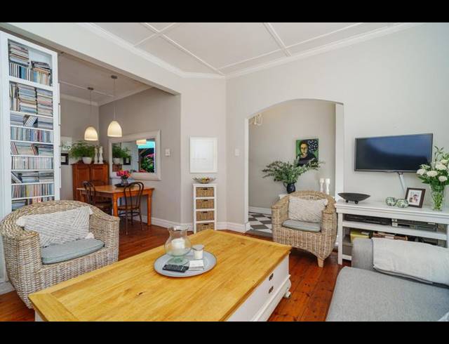 2 BEDROOM TOWNHOUSE FOR SALE IN WYNBERG UPPER